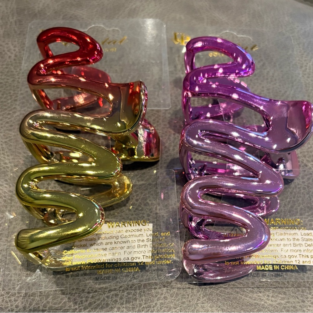 Stylish Metallic Hair Claw Clips - Red and Purple